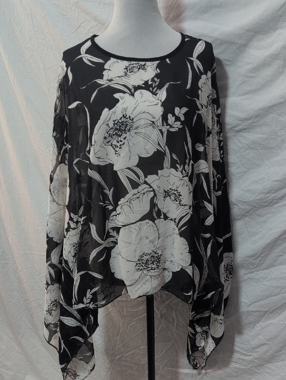 Black & White Floral Sheer Tunic Top